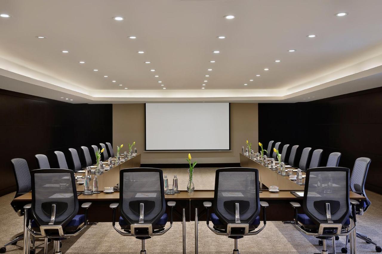 Voco - Riyadh, An Ihg Hotel - فندق فوكو الرياض, احدى فنادق مجموعة إنتركونتيننتال Exterior foto Meeting room