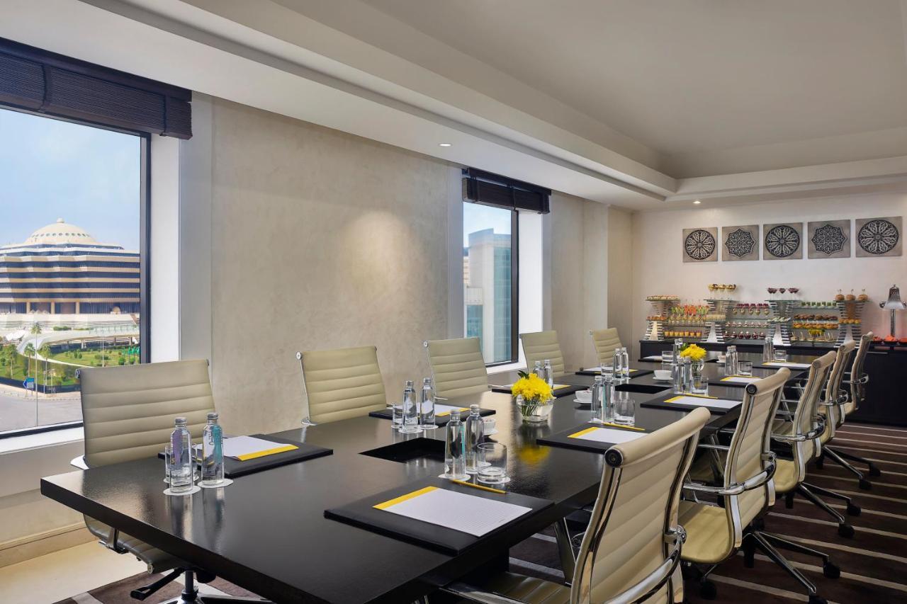 Voco - Riyadh, An Ihg Hotel - فندق فوكو الرياض, احدى فنادق مجموعة إنتركونتيننتال Exterior foto Meeting room