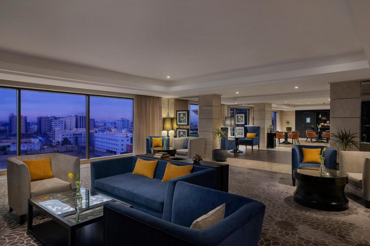 Voco - Riyadh, An Ihg Hotel - فندق فوكو الرياض, احدى فنادق مجموعة إنتركونتيننتال Exterior foto Club Lounge
