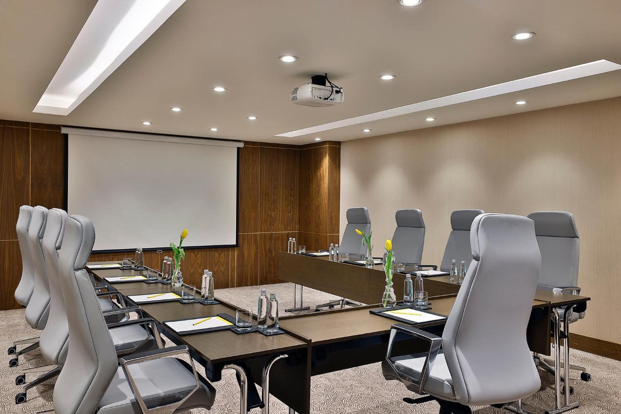 Voco - Riyadh, An Ihg Hotel - فندق فوكو الرياض, احدى فنادق مجموعة إنتركونتيننتال Exterior foto Meeting room