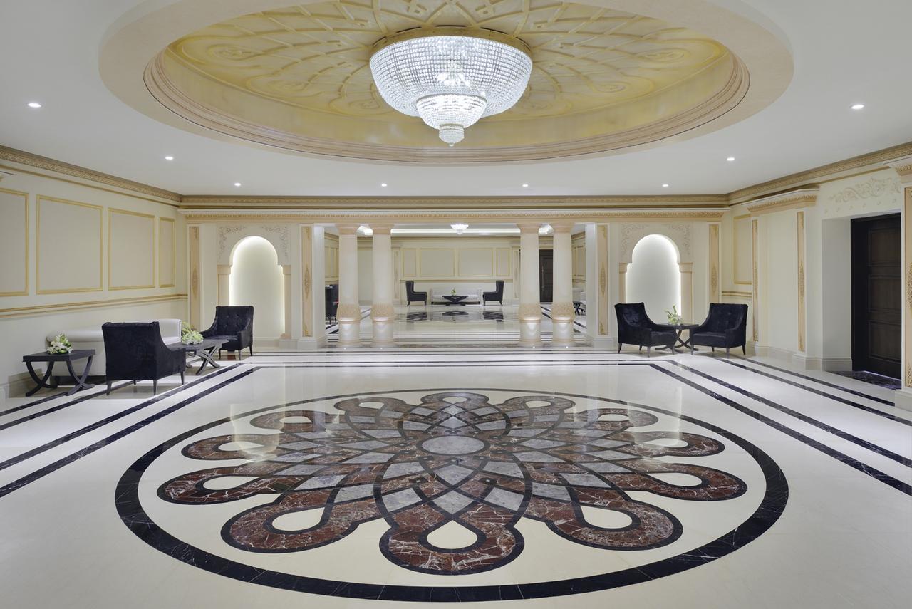 Voco - Riyadh, An Ihg Hotel - فندق فوكو الرياض, احدى فنادق مجموعة إنتركونتيننتال Exterior foto Lobby