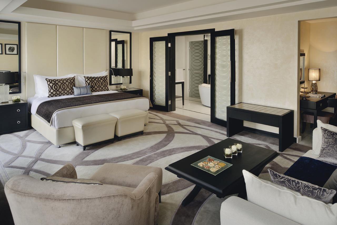 Voco - Riyadh, An Ihg Hotel - فندق فوكو الرياض, احدى فنادق مجموعة إنتركونتيننتال Exterior foto A suite at the Jumeirah Emirates Towers Hotel
