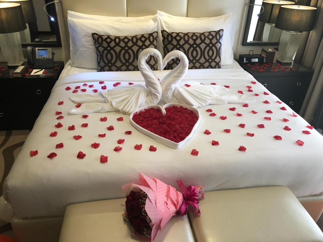 Voco - Riyadh, An Ihg Hotel - فندق فوكو الرياض, احدى فنادق مجموعة إنتركونتيننتال Exterior foto Honeymoon suite at the Hilton San Francisco