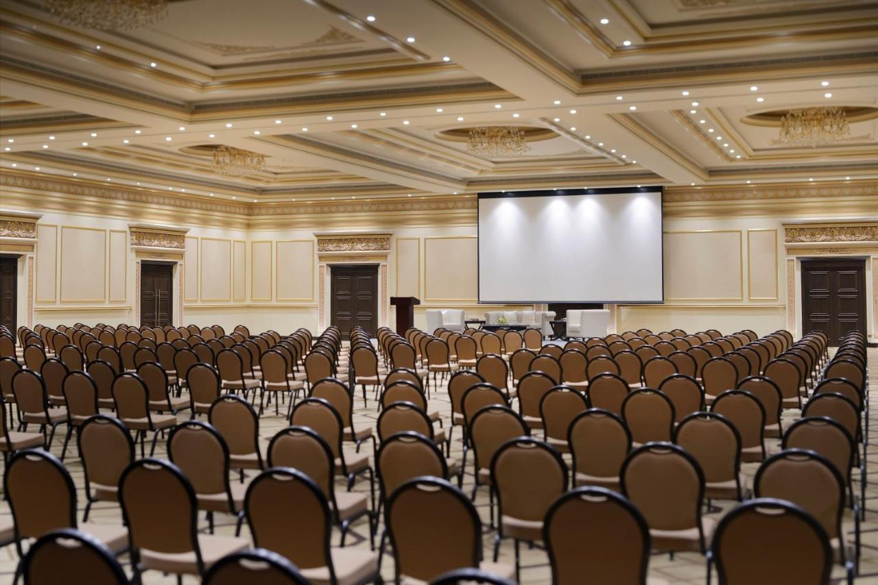 Voco - Riyadh, An Ihg Hotel - فندق فوكو الرياض, احدى فنادق مجموعة إنتركونتيننتال Exterior foto The ballroom