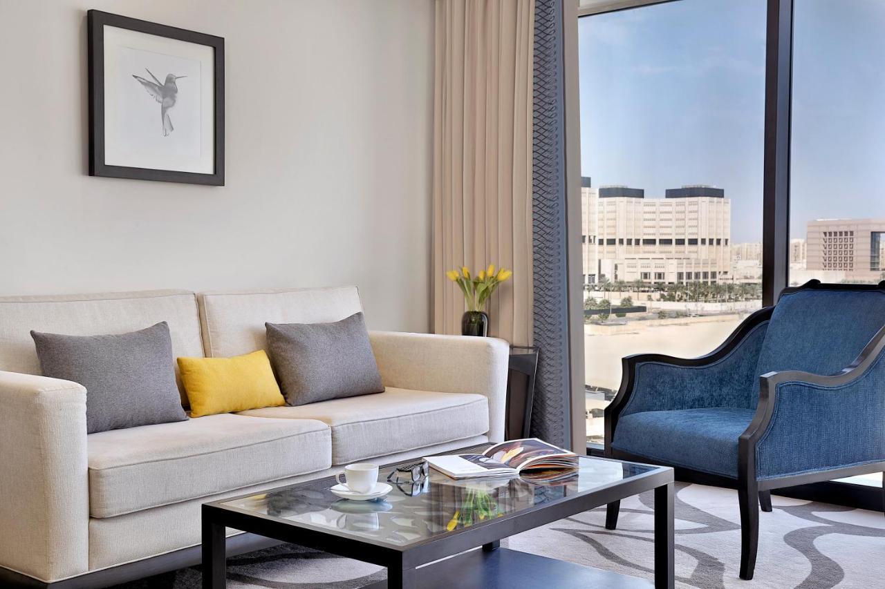 Voco - Riyadh, An Ihg Hotel - فندق فوكو الرياض, احدى فنادق مجموعة إنتركونتيننتال Exterior foto Living room