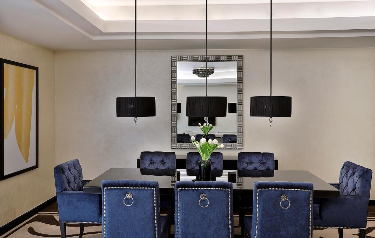 Voco - Riyadh, An Ihg Hotel - فندق فوكو الرياض, احدى فنادق مجموعة إنتركونتيننتال Exterior foto A dining room