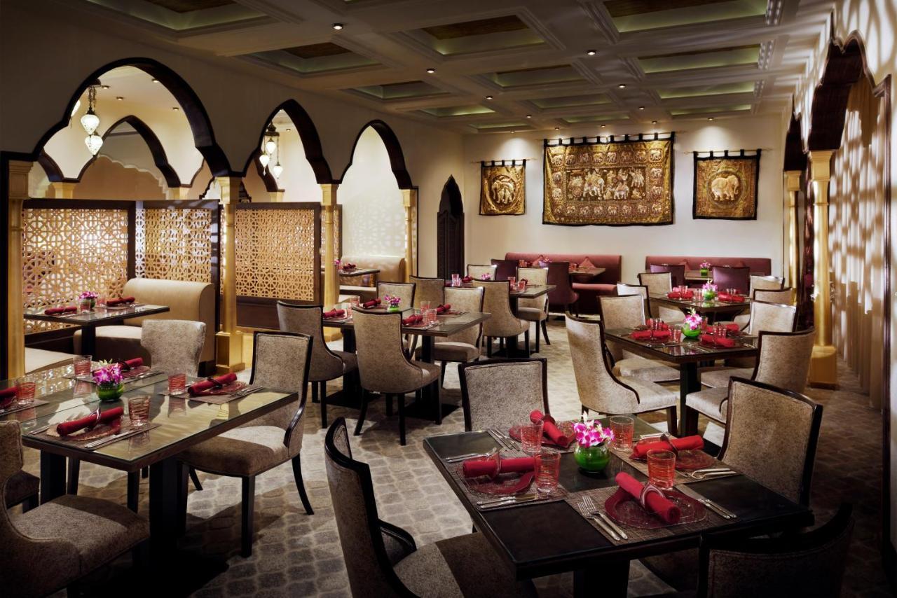 Voco - Riyadh, An Ihg Hotel - فندق فوكو الرياض, احدى فنادق مجموعة إنتركونتيننتال Exterior foto The interior of the restaurant