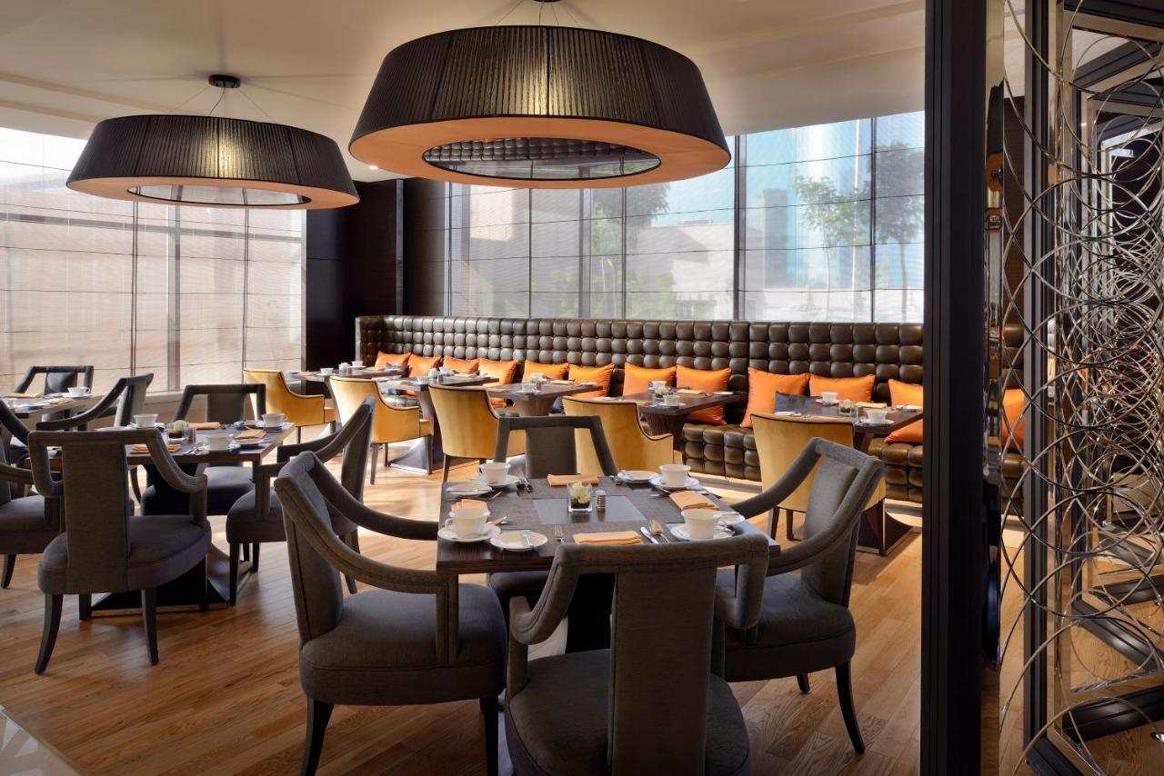Voco - Riyadh, An Ihg Hotel - فندق فوكو الرياض, احدى فنادق مجموعة إنتركونتيننتال Exterior foto The interior of the restaurant